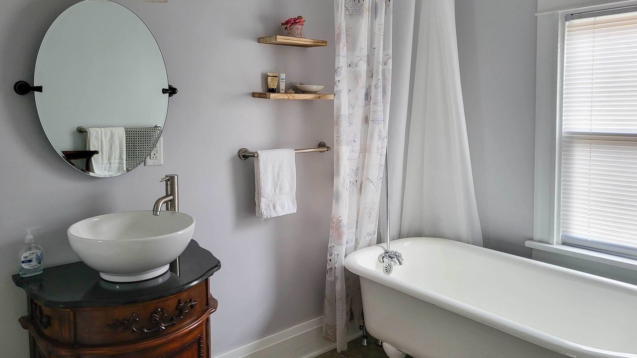 Photo of Bathroom in Ontonagon