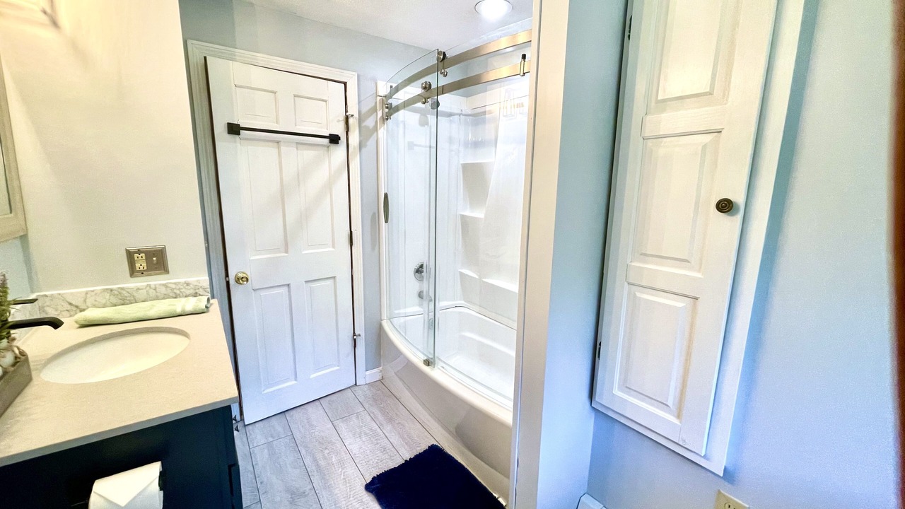 Photo of Bathroom in Bonnet Shores