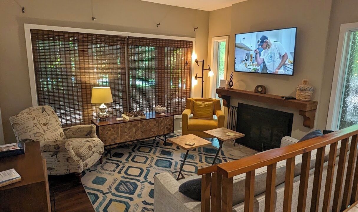 Photo of Bedroom in Maple City