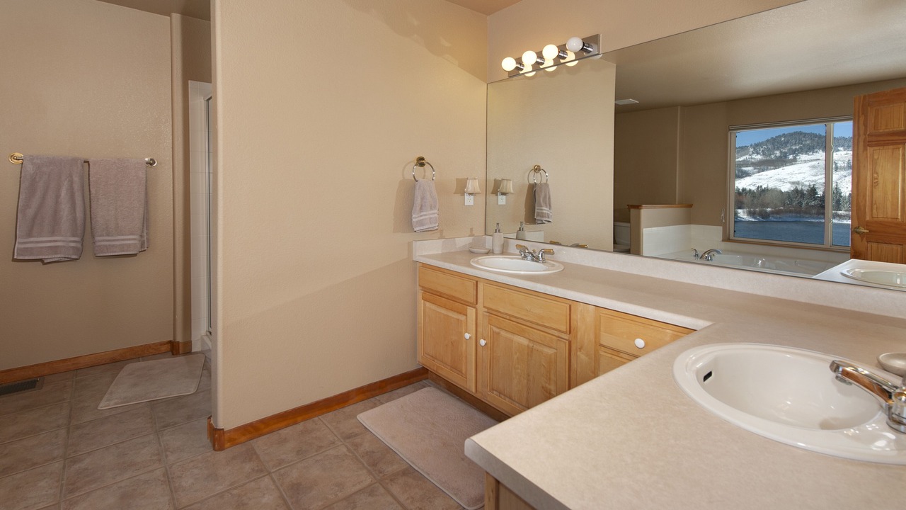 Photo of Bathroom in Three Peaks