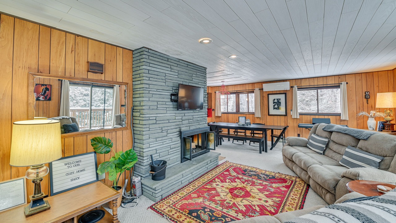 Photo of Bedroom in North Creek