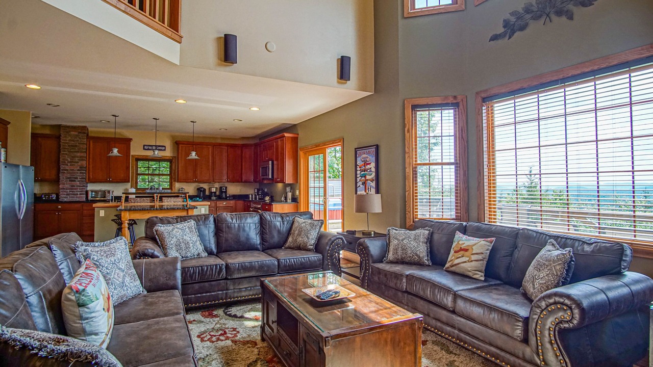 Photo of Livingroom in Snowshoe