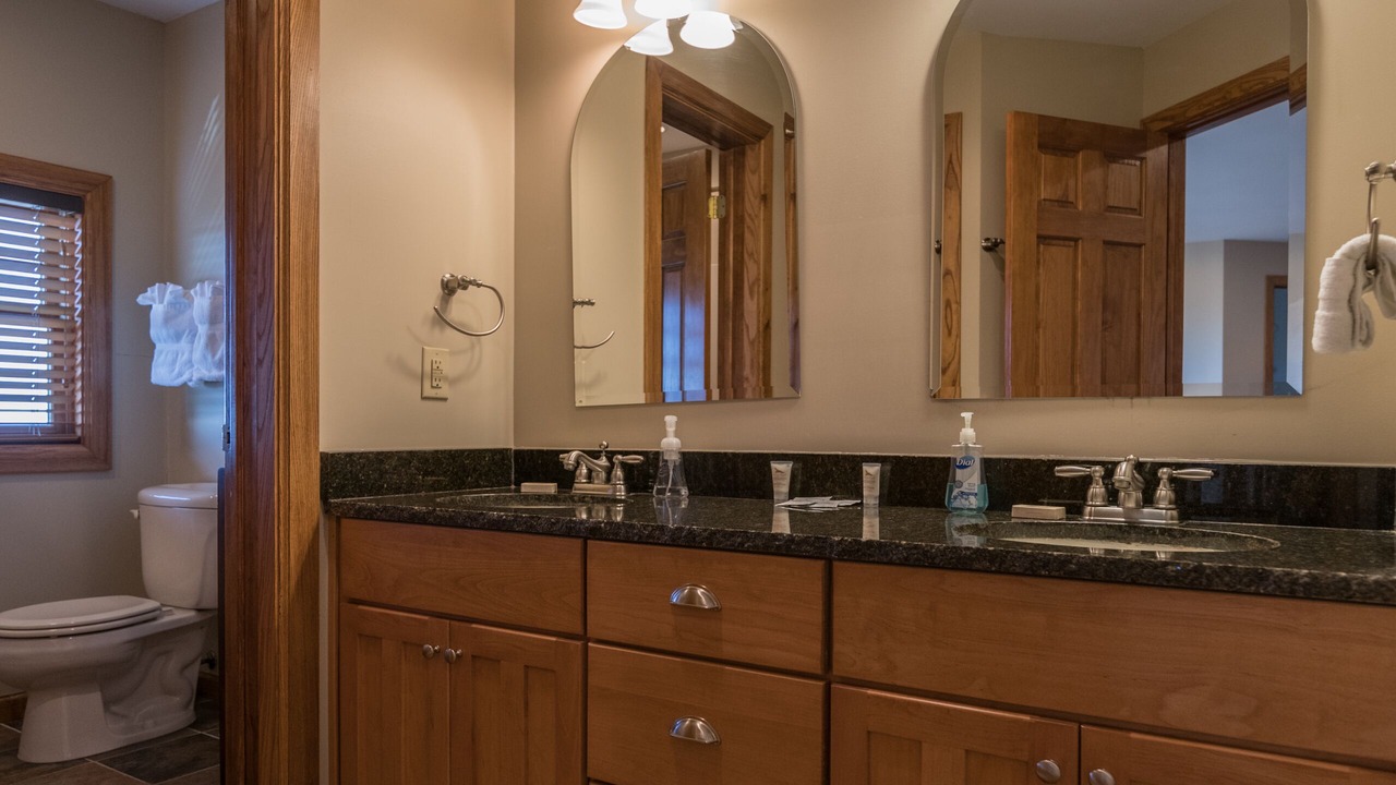 Photo of Bathroom in Snowshoe
