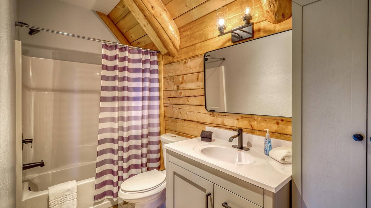 Photo of Bathroom in Pagosa Highlands