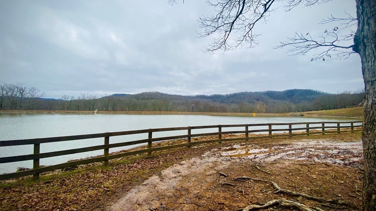 Photo of Outdoor in Combs