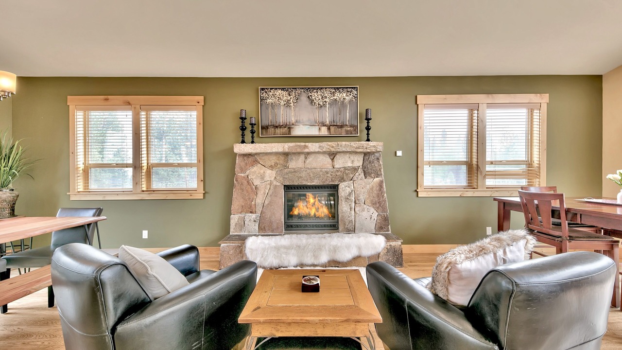 Photo of Livingroom in Mountain View Estates
