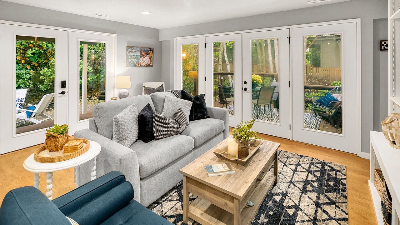 Photo of Bedroom in Inglewood
