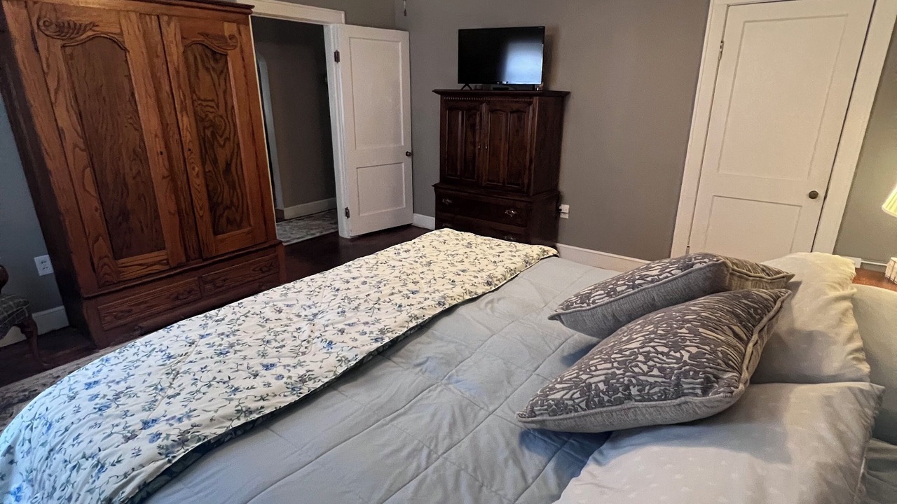 Photo of Bedroom in Alderson