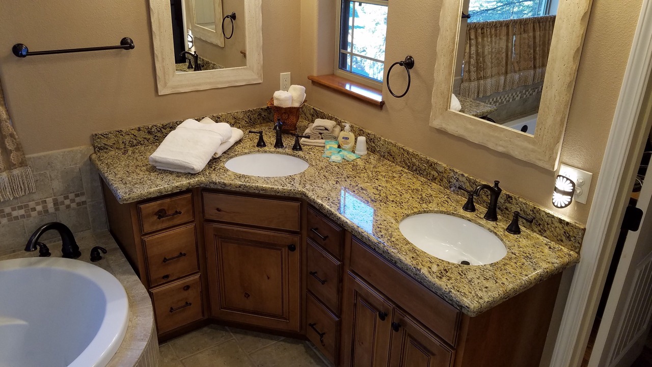Photo of Bathroom in Cloudcroft