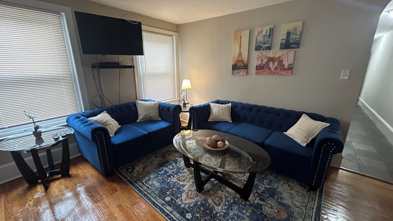 Photo of Livingroom in Center City West
