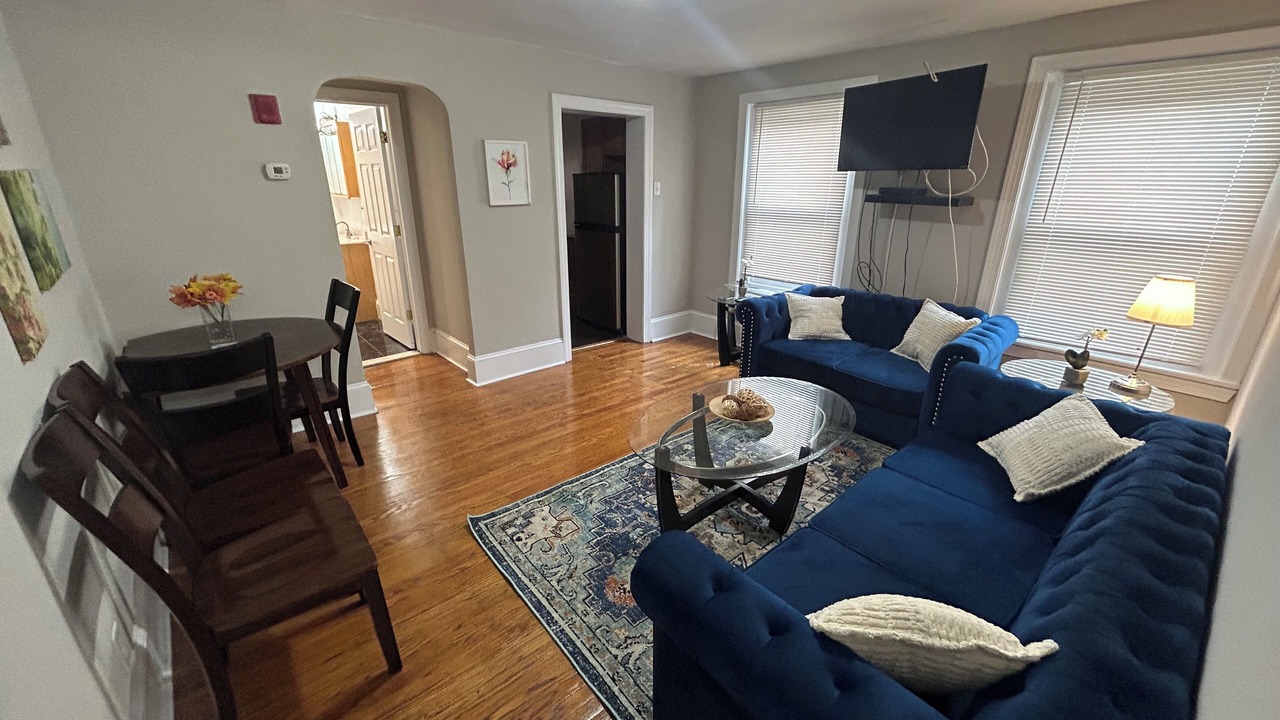 Photo of Livingroom in Center City West