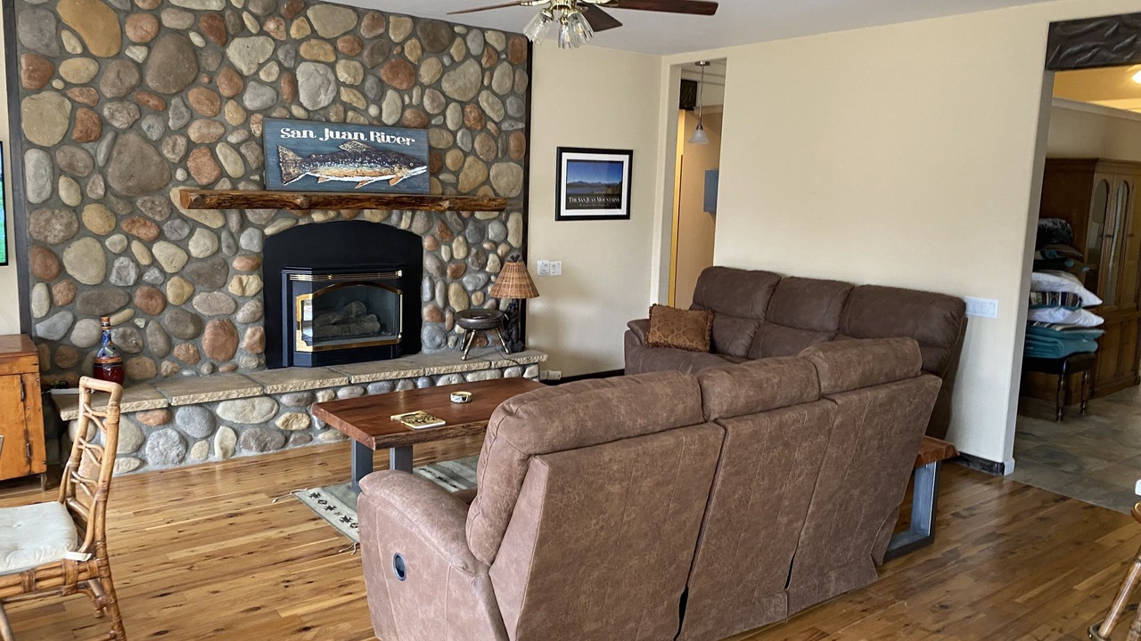 Photo of Livingroom in San Juan River Village