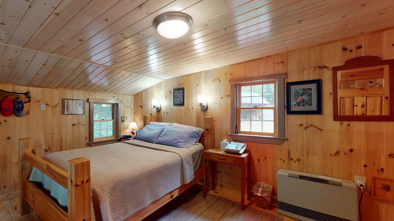 Photo of Bedroom in Beaver Cove