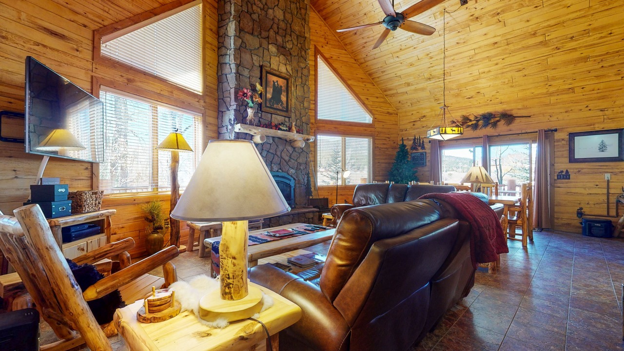 Photo of Livingroom in South Fork