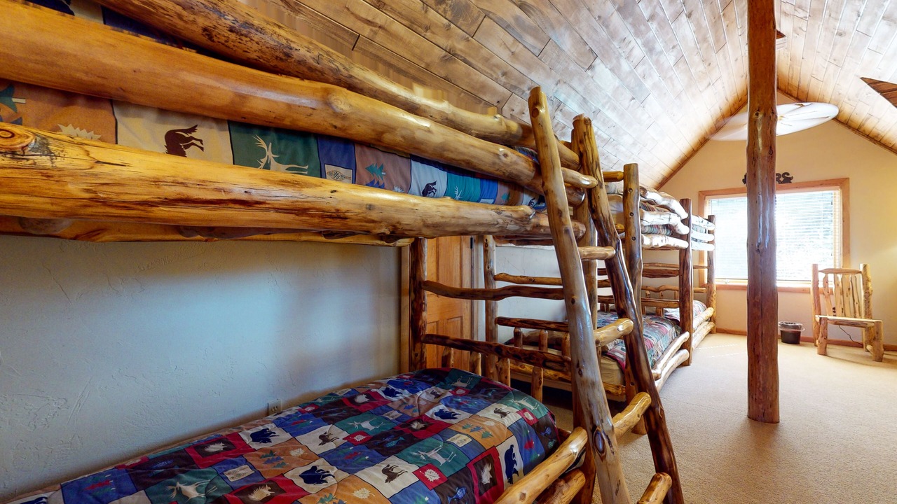 Photo of Bedroom in South Fork