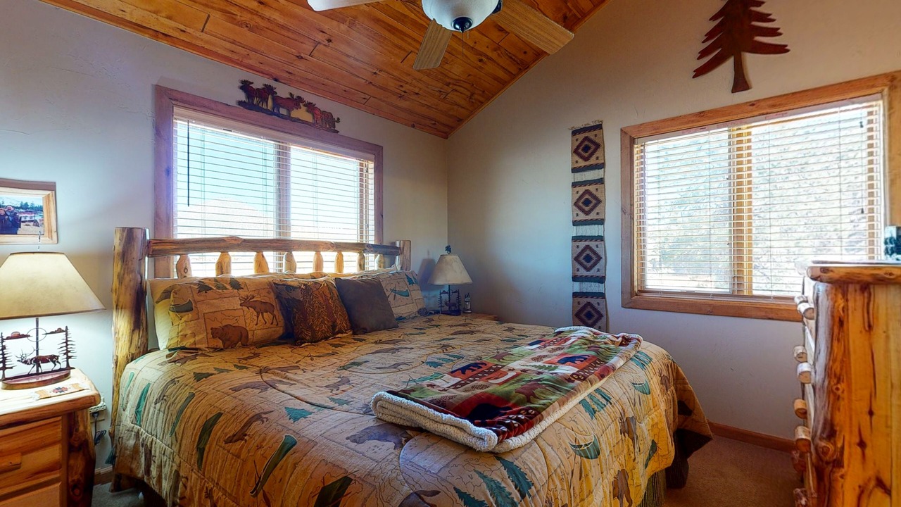 Photo of Bedroom in South Fork
