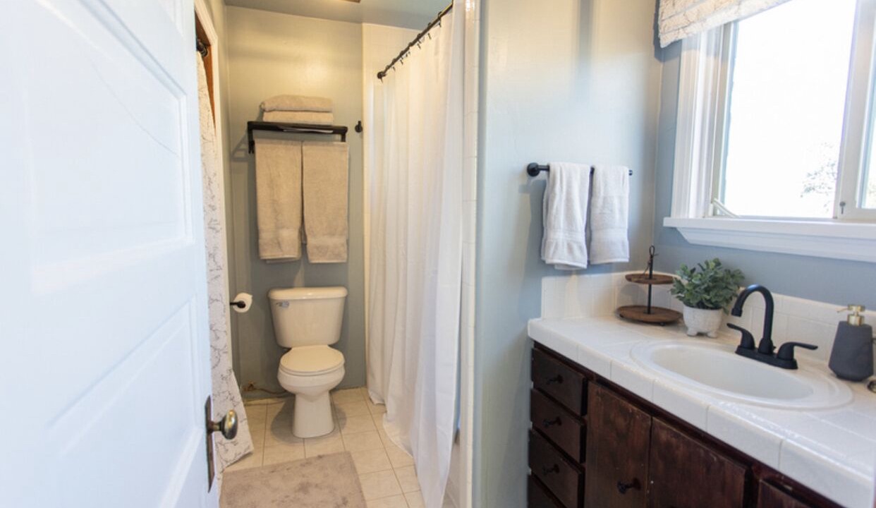 Photo of Bathroom in Larkspur