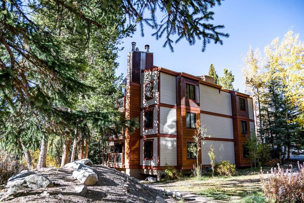 Photo of Buildings in Peak 9