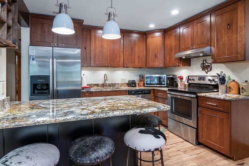 Photo of Kitchen in Peak 9