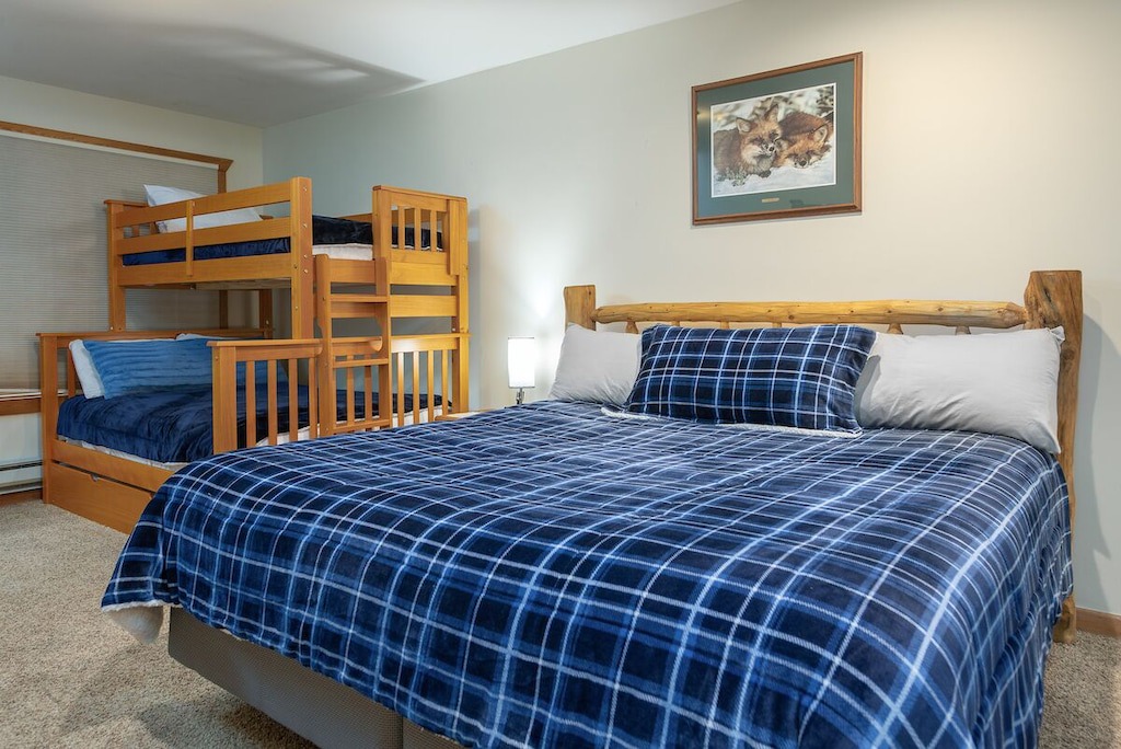 Photo of Bedroom in Peak 9