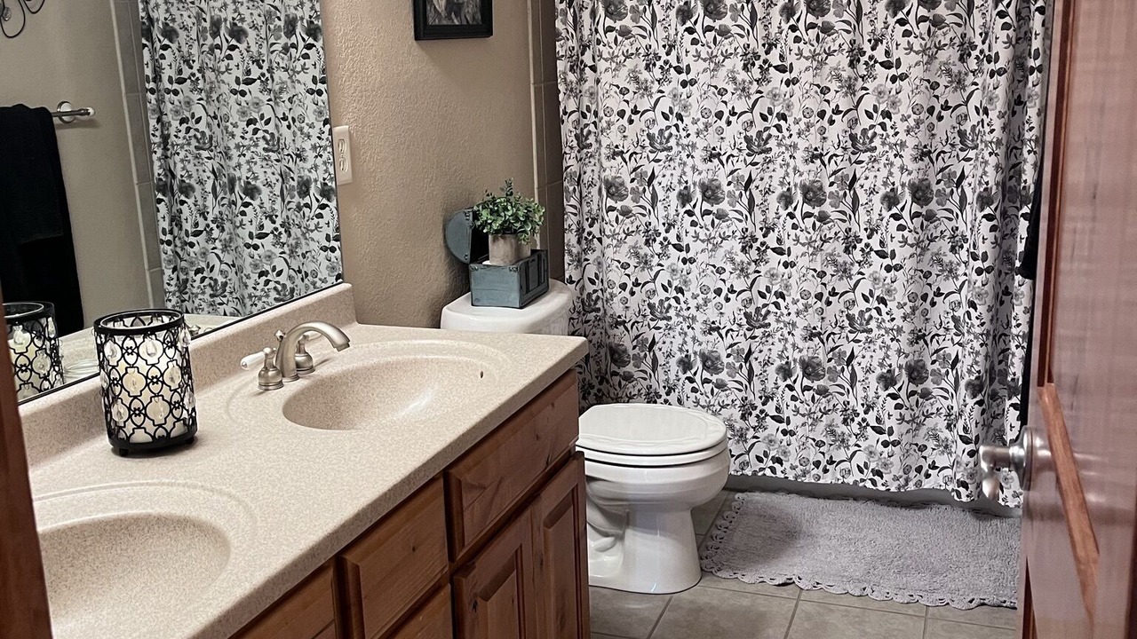 Photo of Bathroom in Milliken