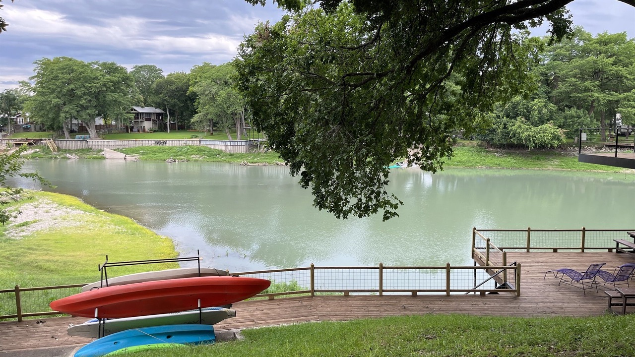 Photo of Others in Seguin