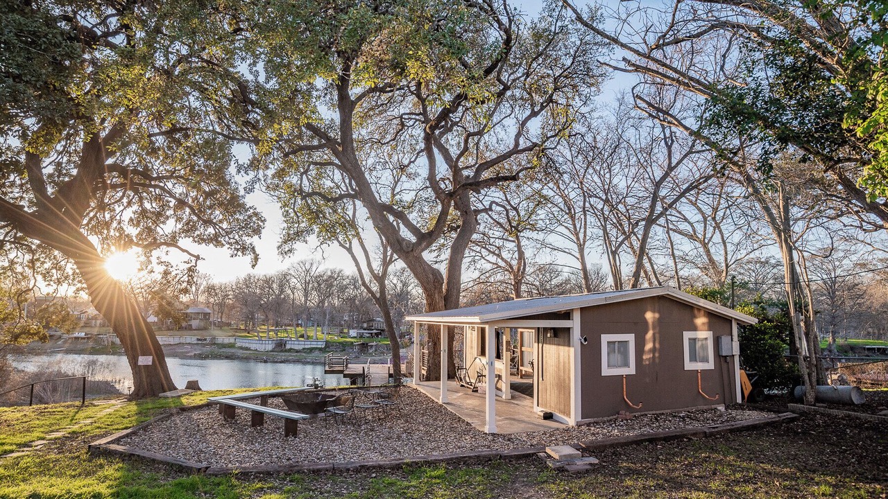 Photo of Others in Seguin