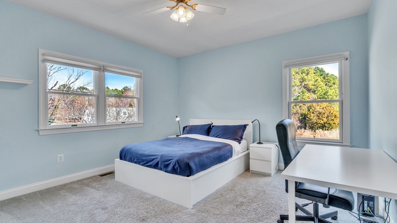 Photo of Bedroom in Point Lookout