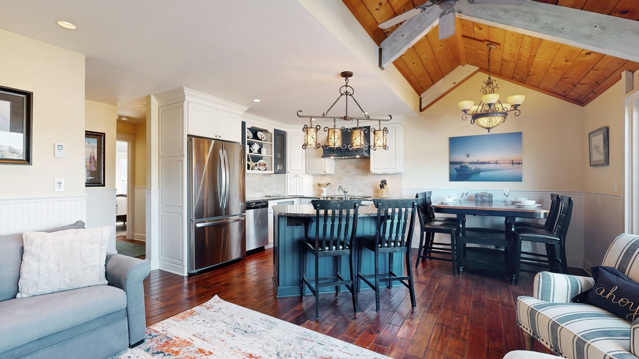 Photo of Livingroom in Historic Bayfront