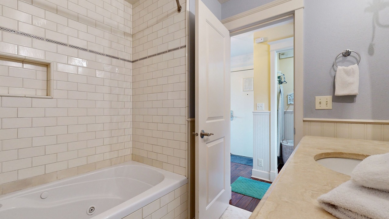 Photo of Bathroom in Historic Bayfront