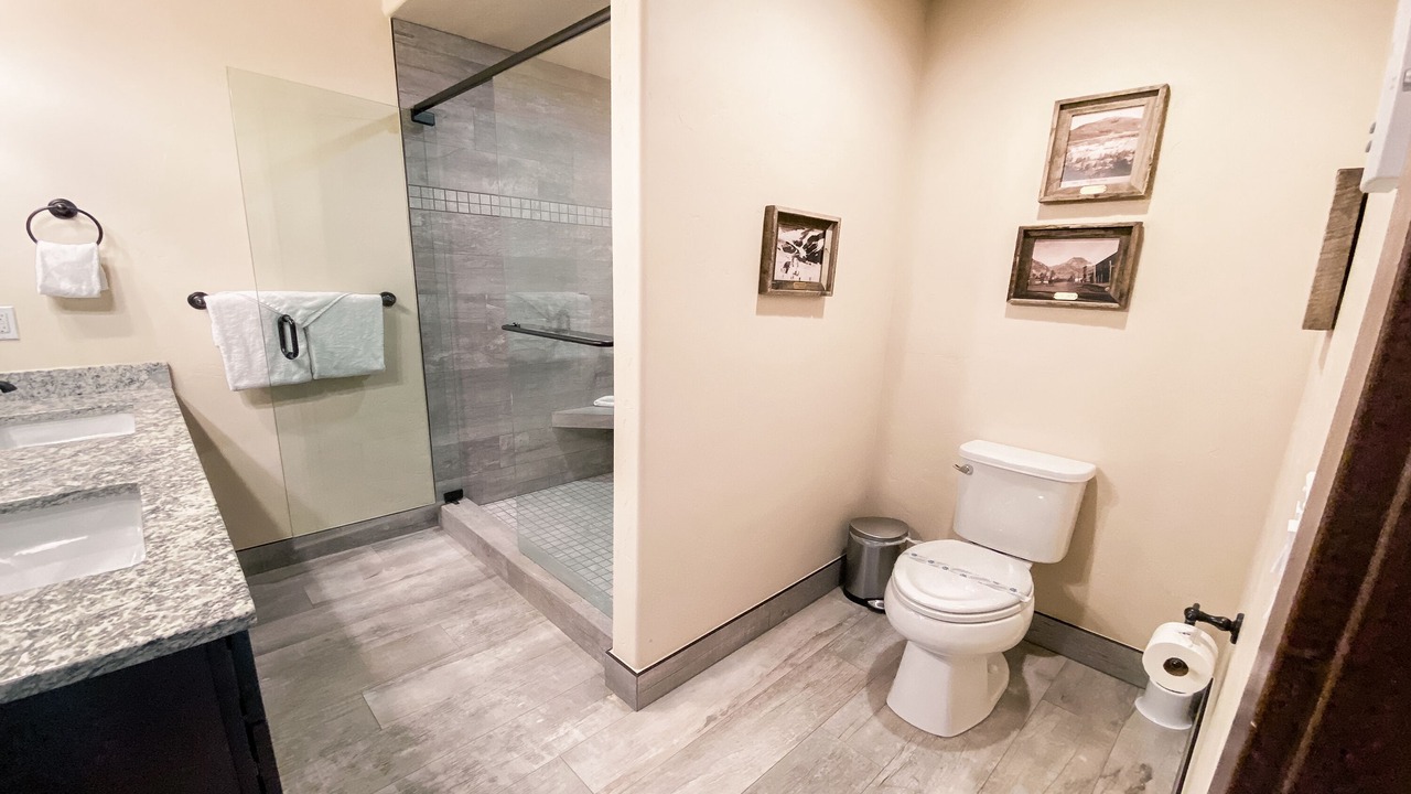 Photo of Bathroom in River Run