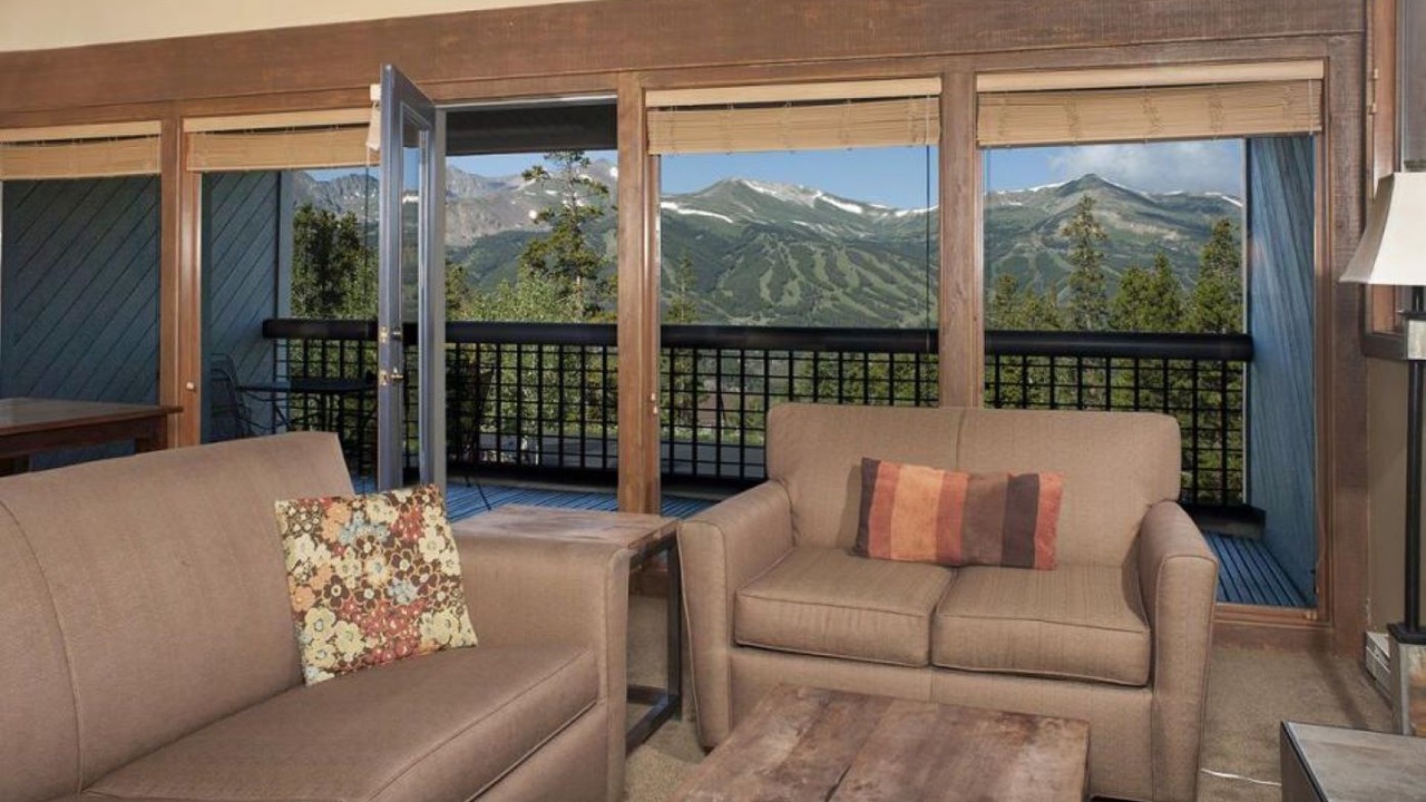 Photo of Livingroom in Woodmoor