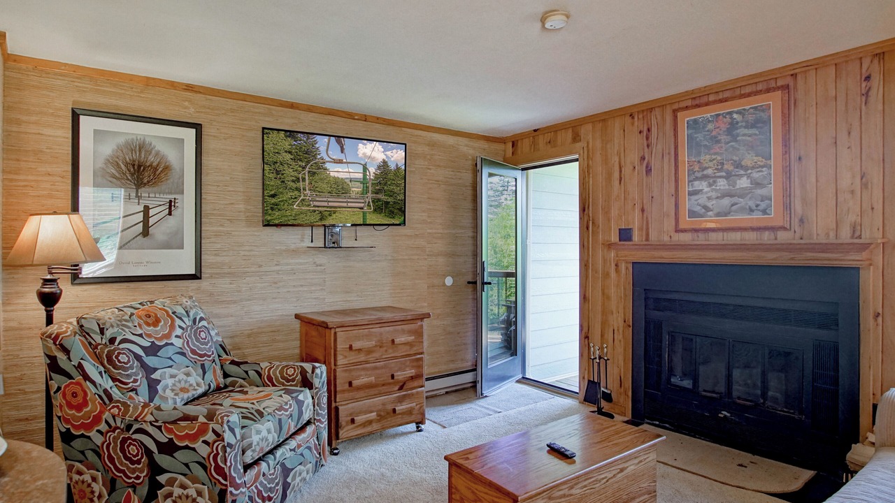 Photo of Livingroom in Snowshoe