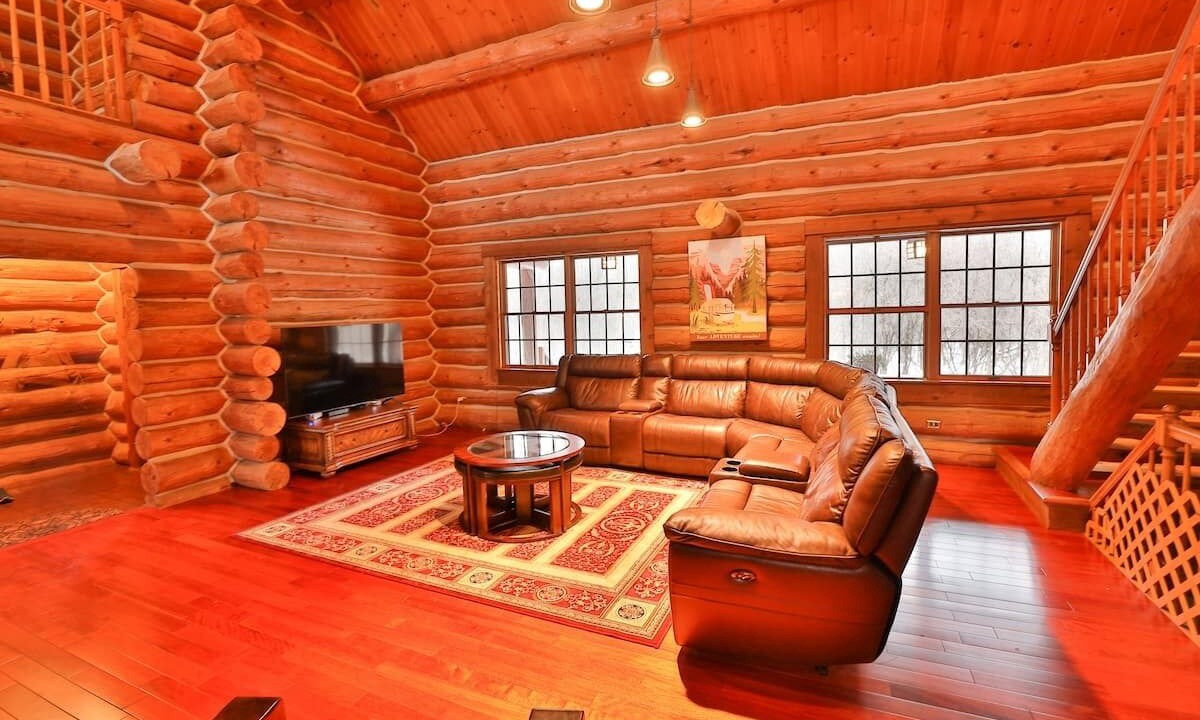 Photo of Livingroom in Canton