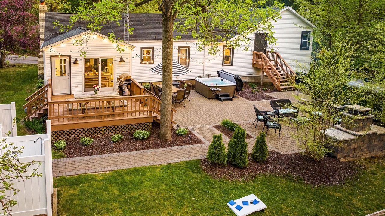 Photo of Patio Balcony in Covert