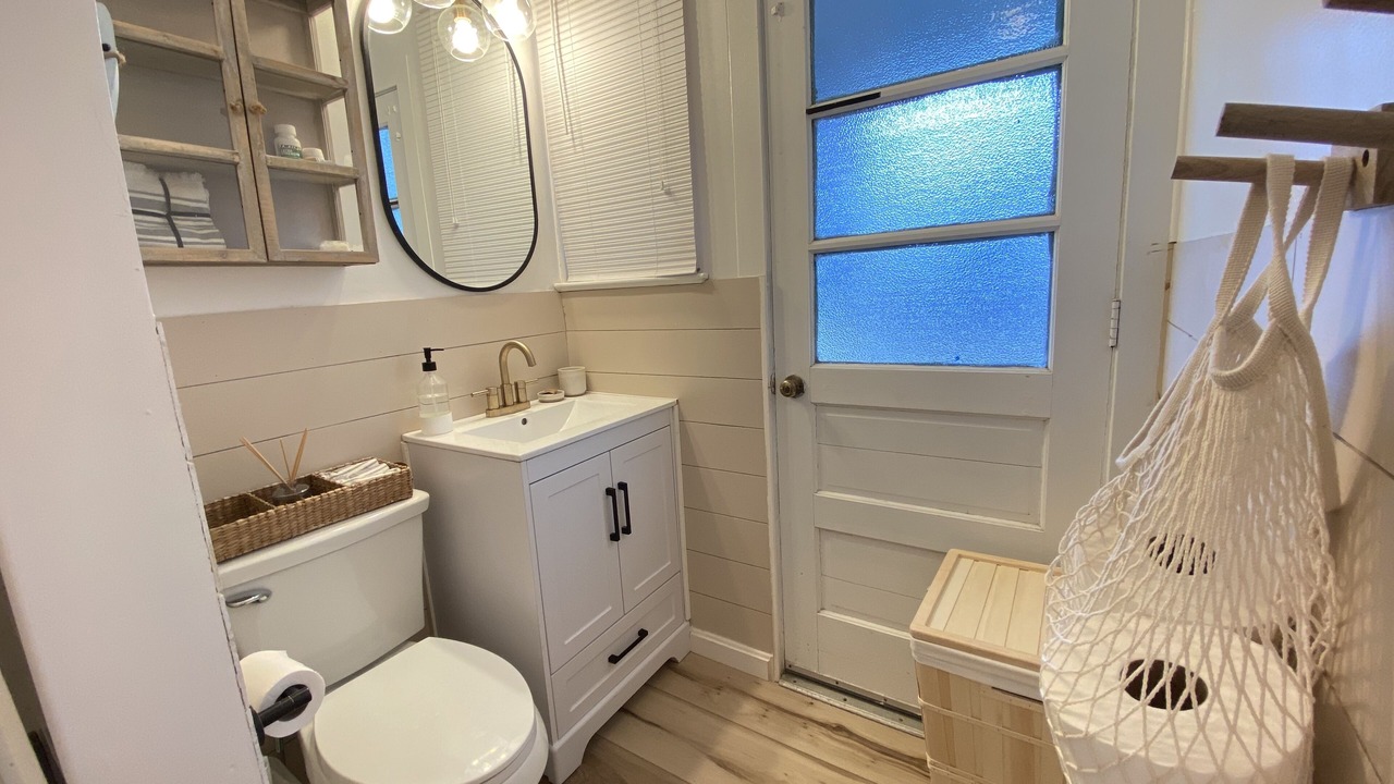 Photo of Bathroom in Point Lookout
