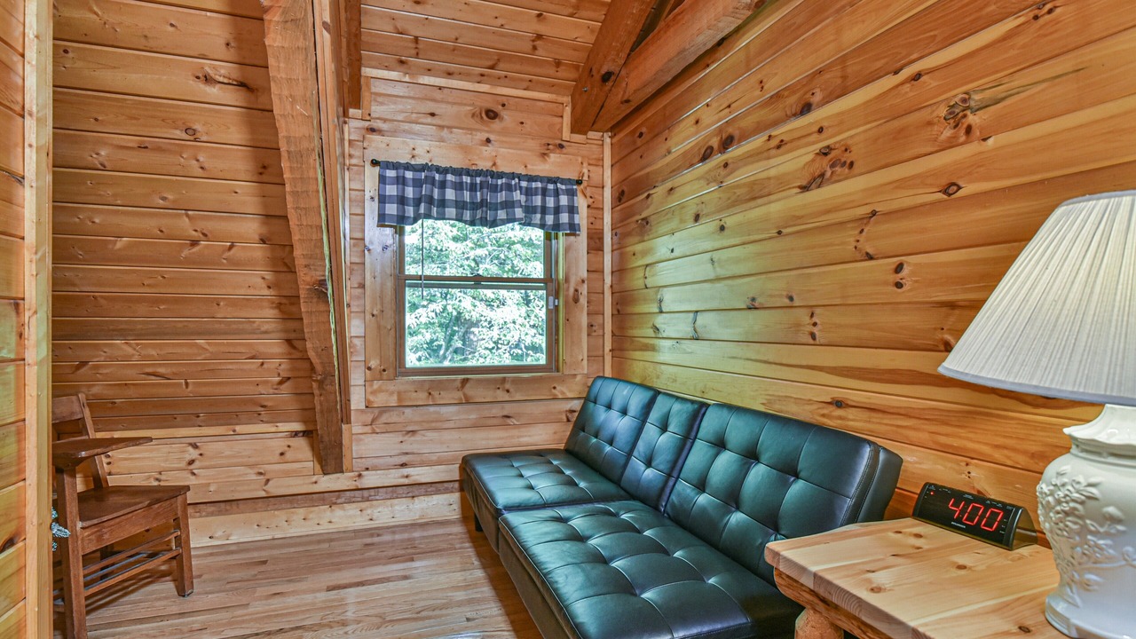 Photo of Livingroom in Cosby