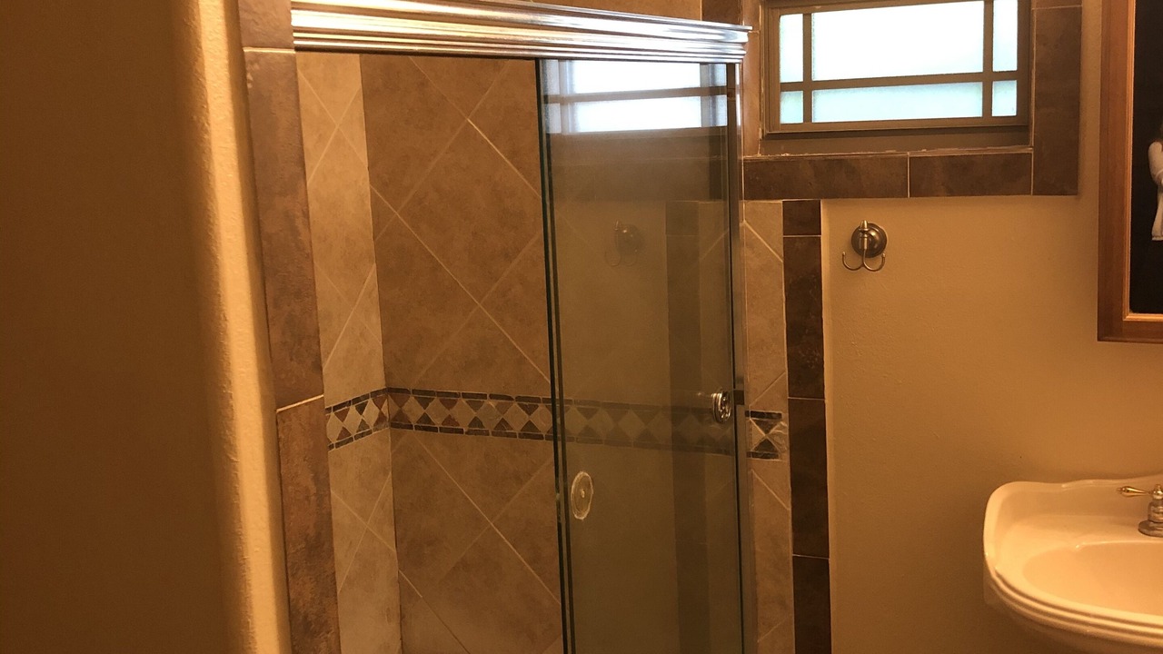 Photo of Bathroom in Laredo