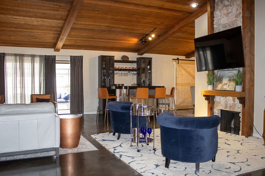 Photo of Livingroom in Eight Lakes