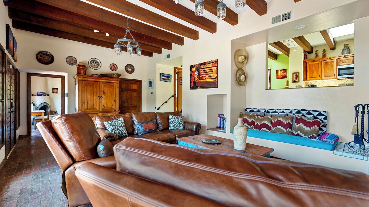 Photo of Livingroom in Nambe Pueblo