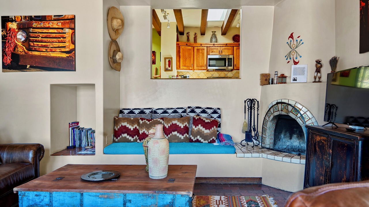 Photo of Livingroom in Nambe Pueblo