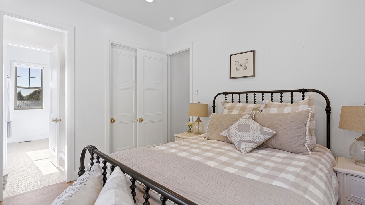 Photo of Bedroom in Mapleton