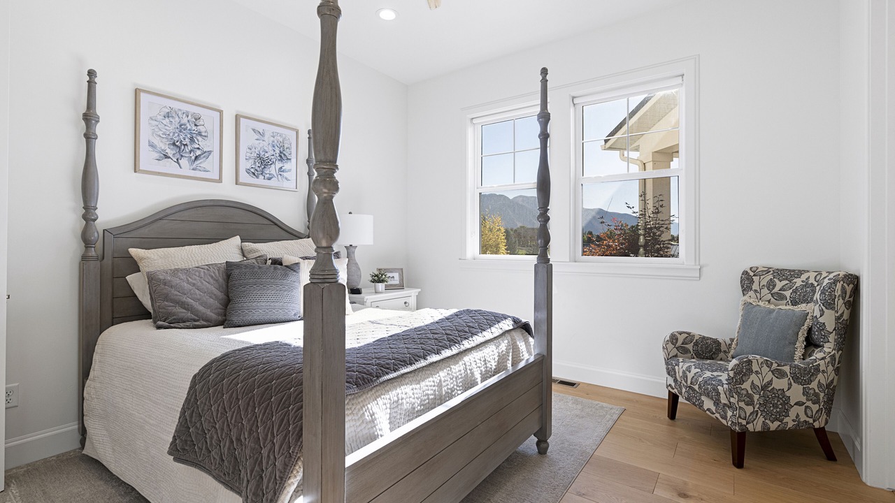 Photo of Bedroom in Mapleton