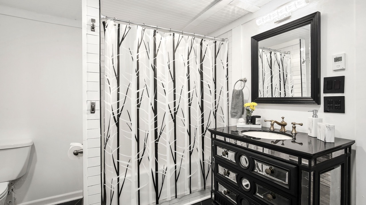 Photo of Bathroom in University Hills