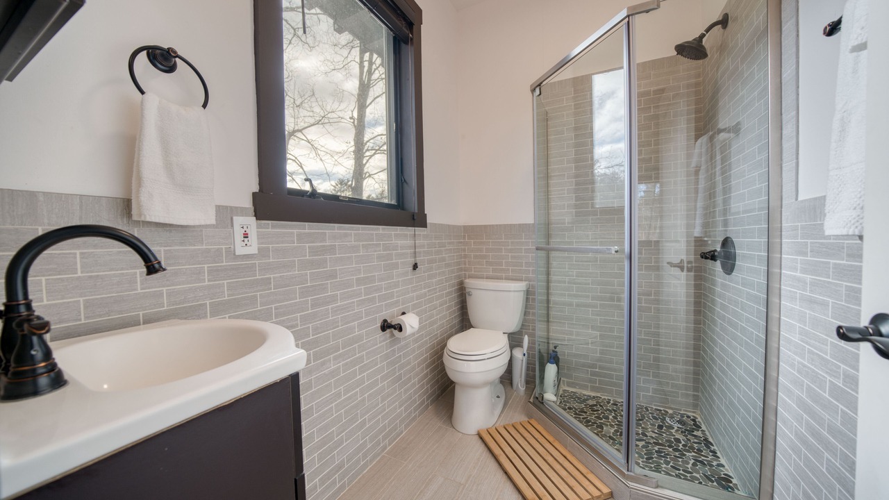 Photo of Bathroom in Oak Hill