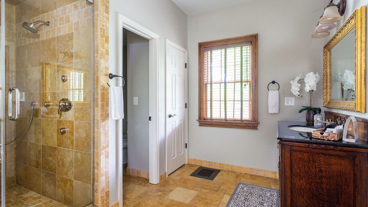 Photo of Bathroom in Belmont - Hillsboro