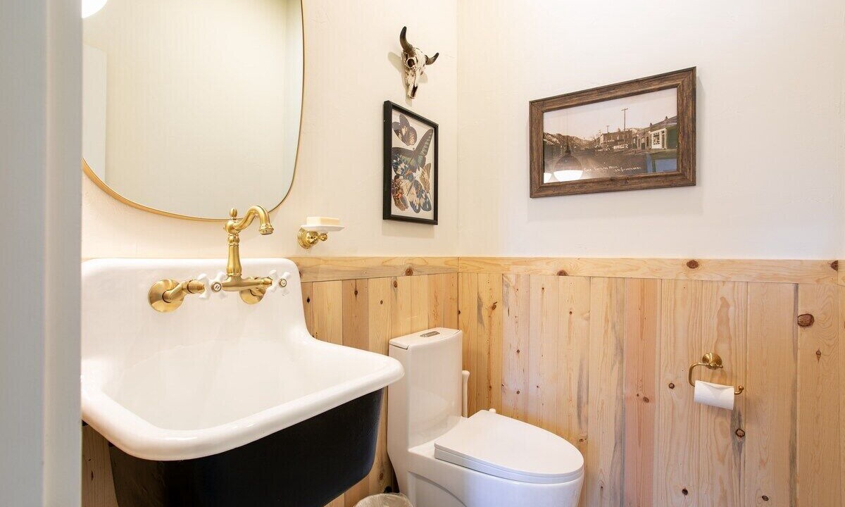 Photo of Bathroom in Whittier