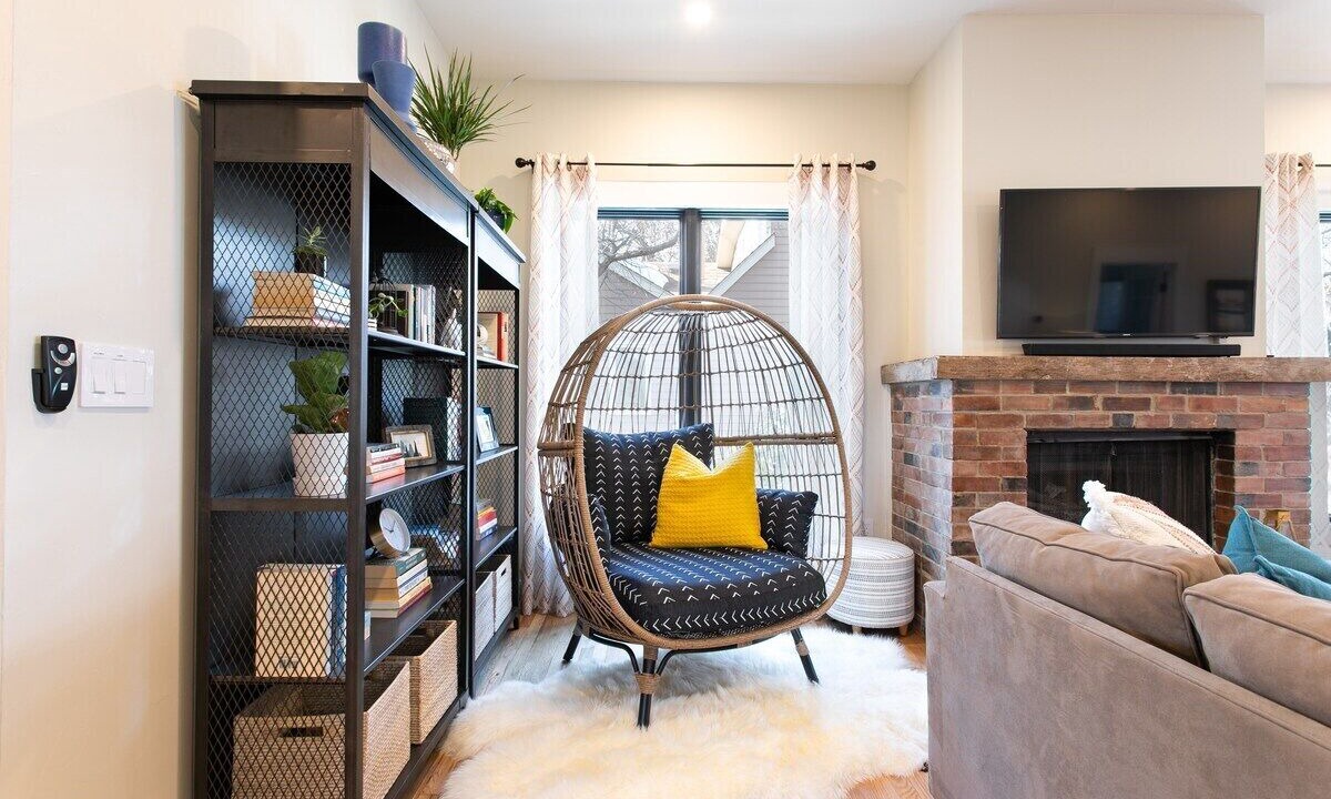 Photo of Livingroom in Whittier