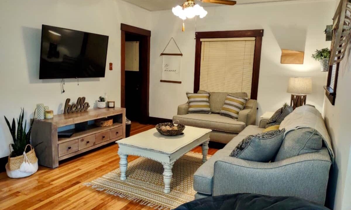 Photo of Livingroom in Omaha