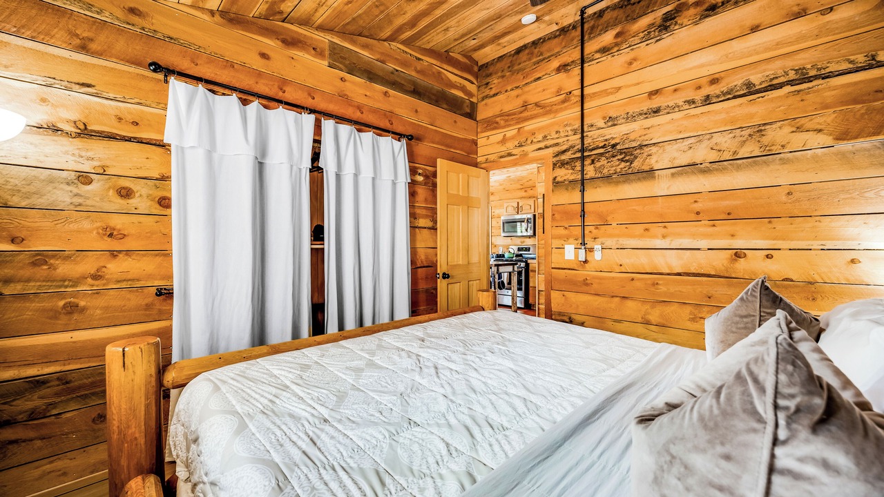 Photo of Bedroom in Divide